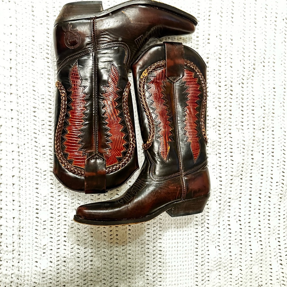 Women’s Cowgirl Boots - Brown and Red
